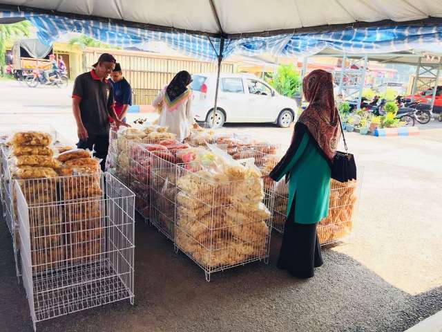 35927068_1740153249398452_2389310394326843392_o